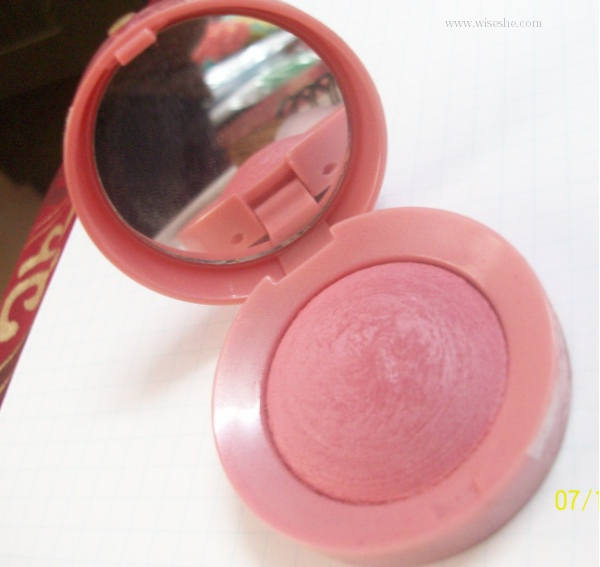Sáng Nay "Mặc" Gì Cho Khuôn Mặt? Bourjois-Blush-in-Rose-Frission-Swatches-Review-1