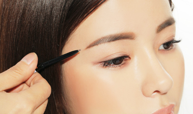 10 “bí quyết” Make Up “bỏ túi” mà mọi cô gái đều nên biết!! 10-bi-quyet-make-up